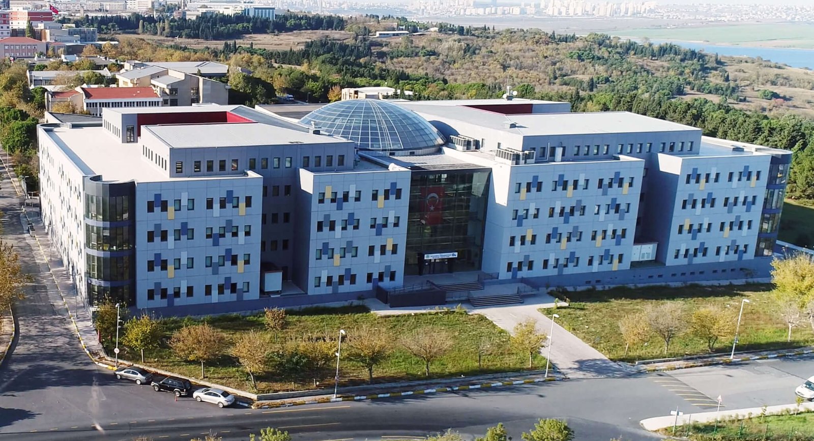 İstanbul Üniversitesi'ne Adım Adım: The Han YK Hotel'in Sunduğu Konfor